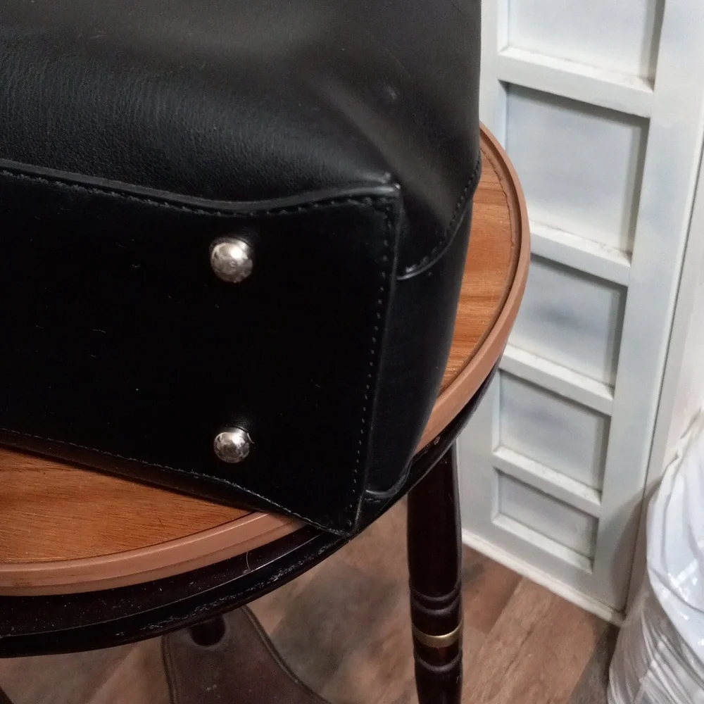 C black faux leather  shoulder bag - Picture 7 of 9